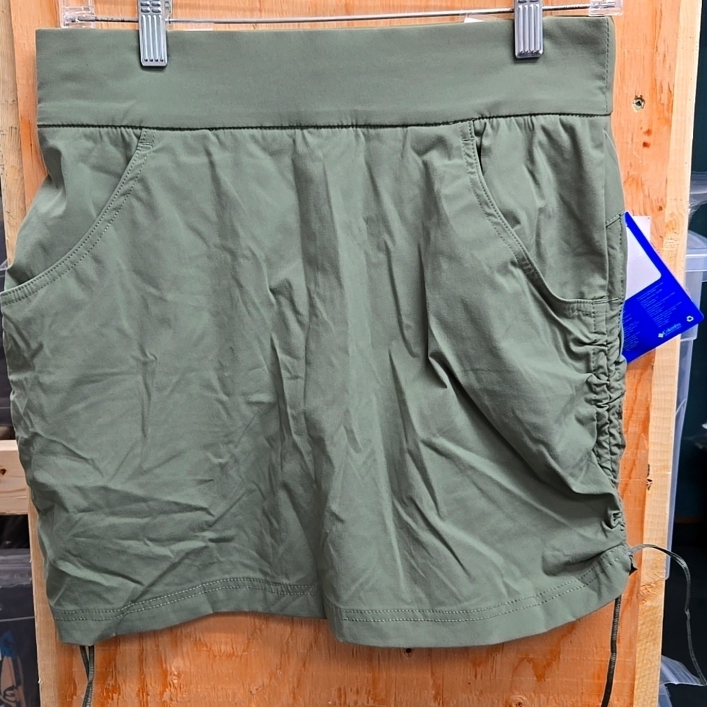 Columbia Size S Olive Green Pull On Active Fit Skort